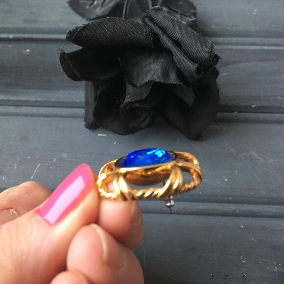 Gold w Blue Gem Earrings - Picture 3 of 9